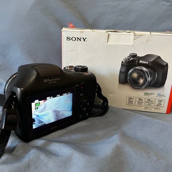 Sony cyber shot DSC-H300